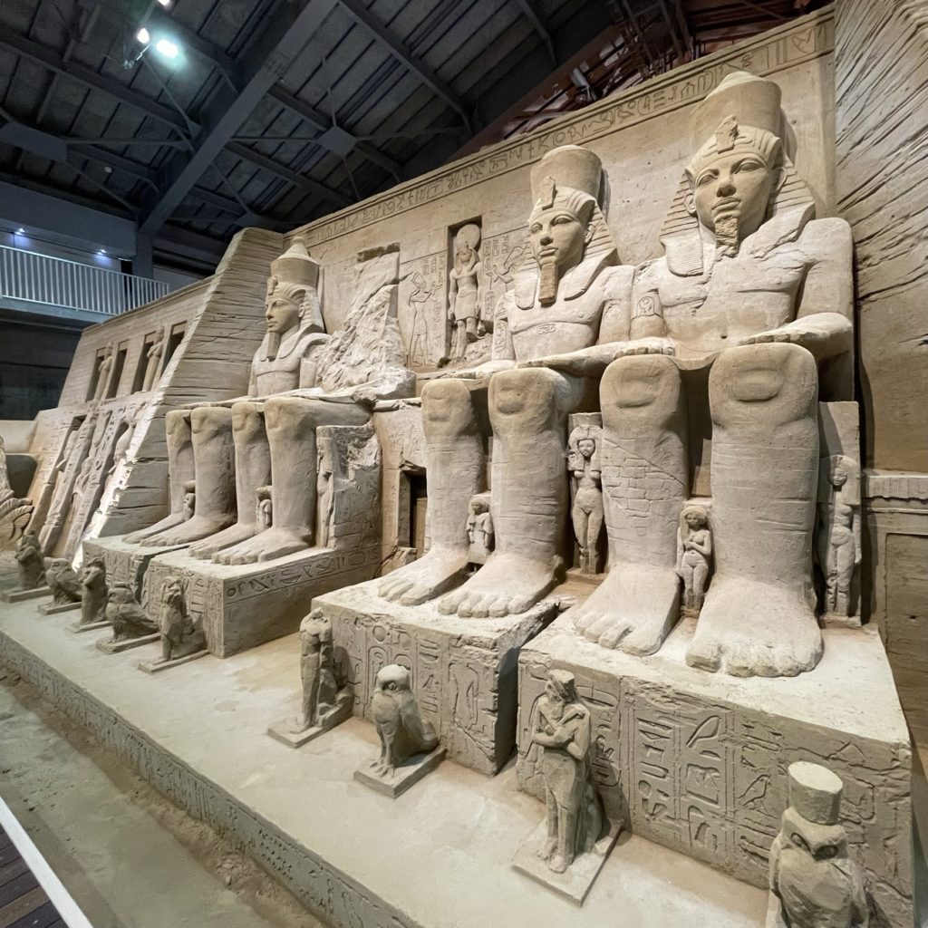 鳥取砂丘砂の美術館のエジプトがテーマの砂像