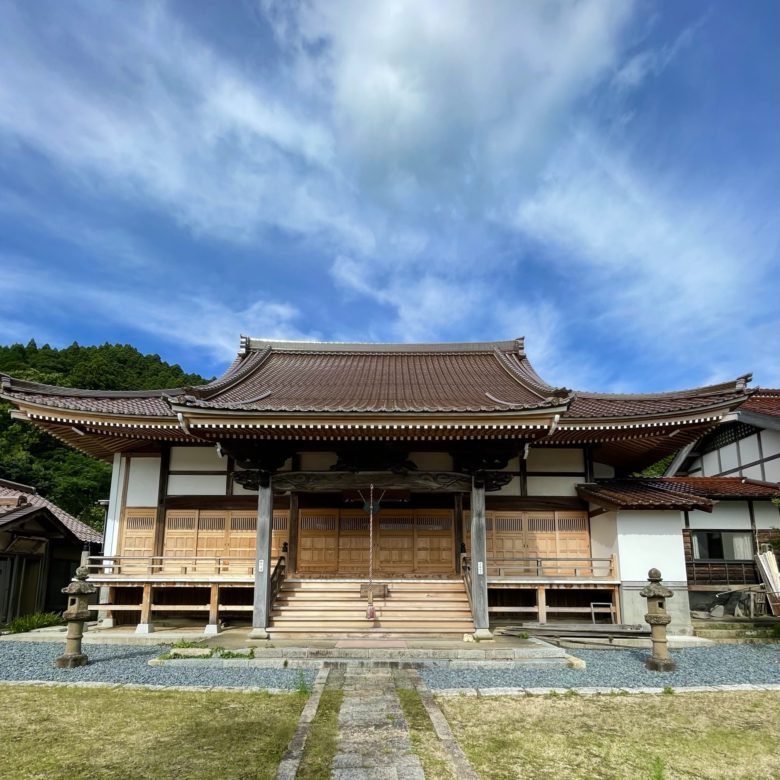 鳥取智頭宿の興雲寺の本堂