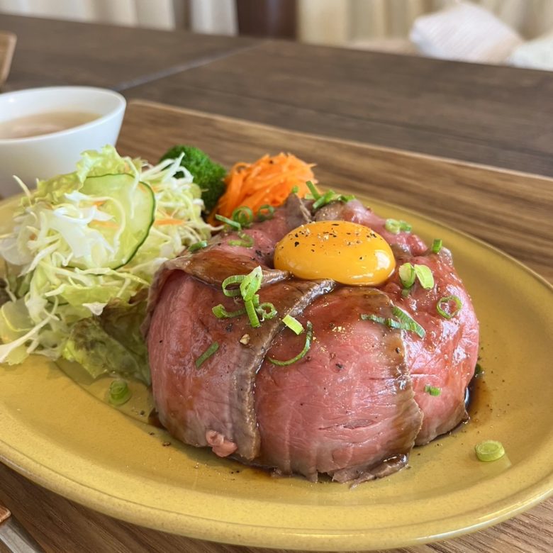 カフェノーカ(cafe no---ka)の鳥取和牛のローストビーフ丼