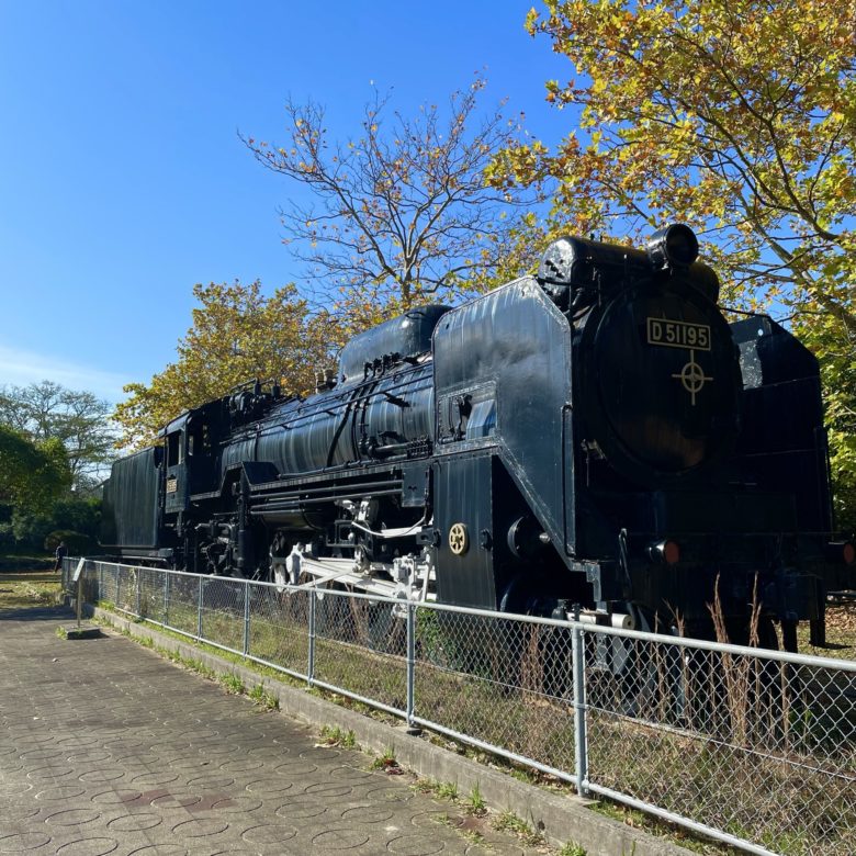 鳥取県米子市の湊山公園の機関車のオブジェ