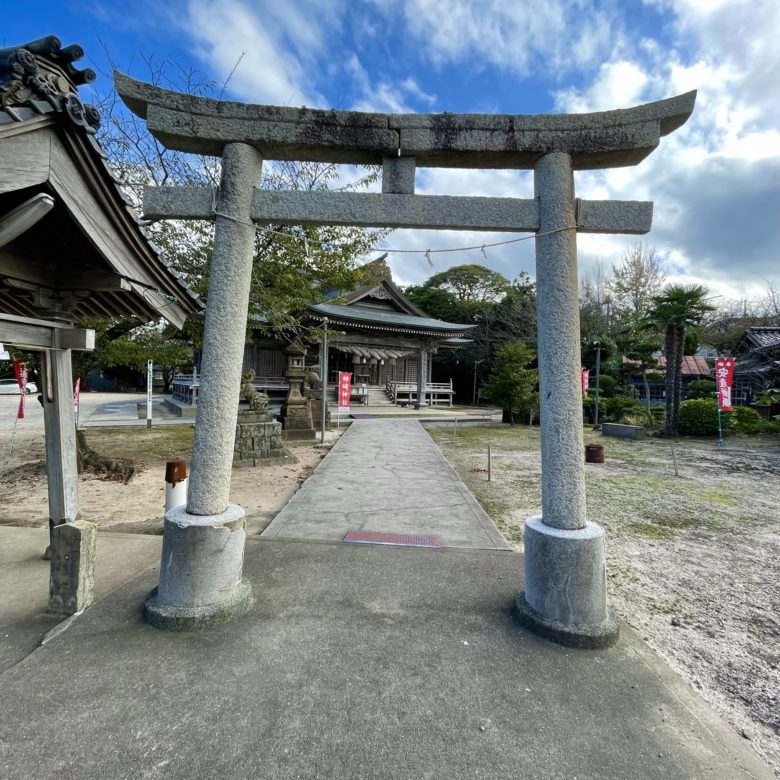 鳥取県東伯郡琴浦町の神崎神社の鳥居