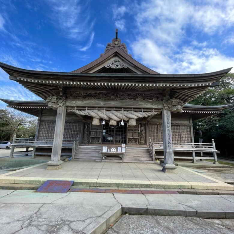 鳥取県東伯郡琴浦町の神崎神社の本堂